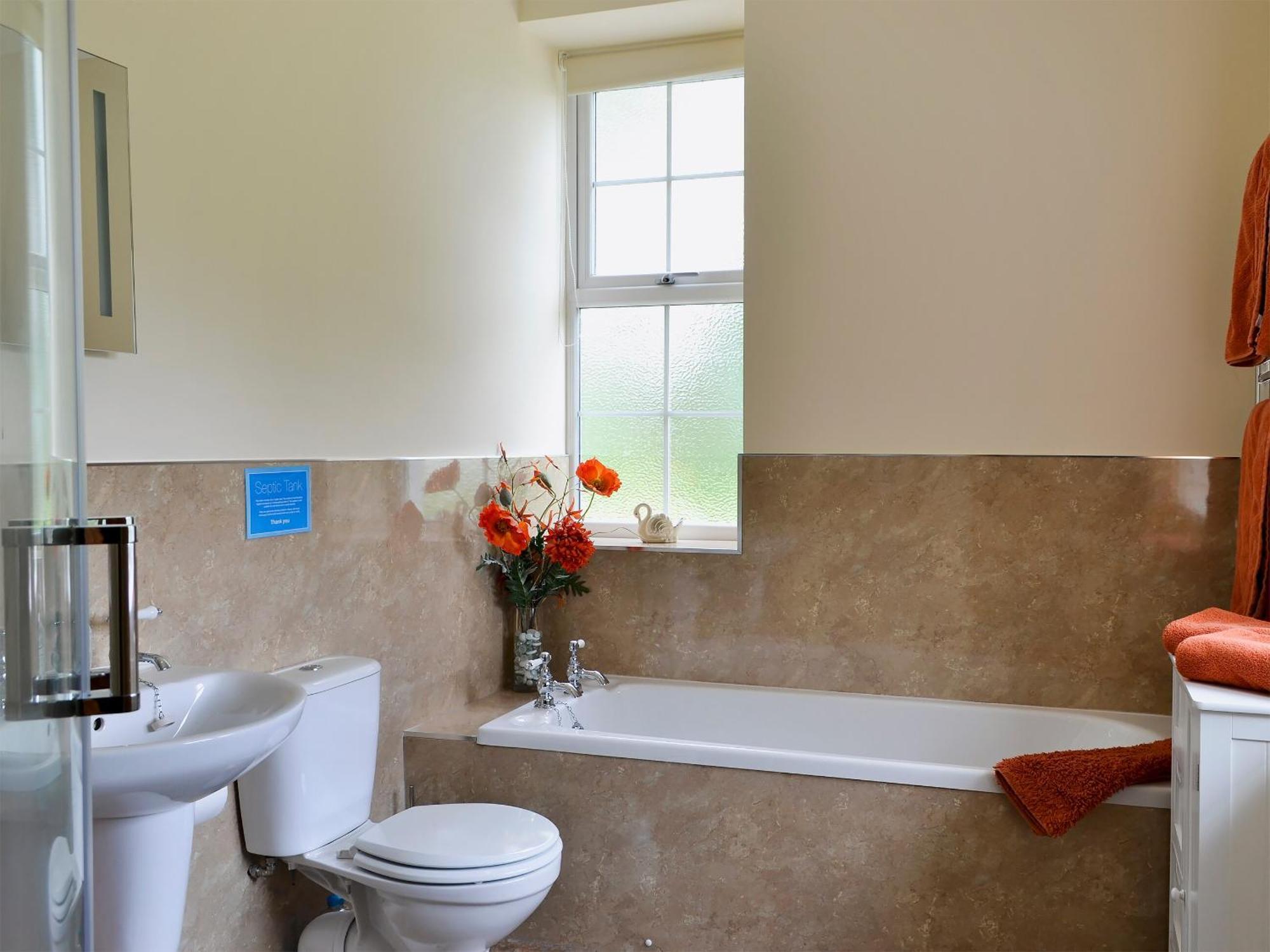 Laundry Cottage Achlain ภายนอก รูปภาพ
